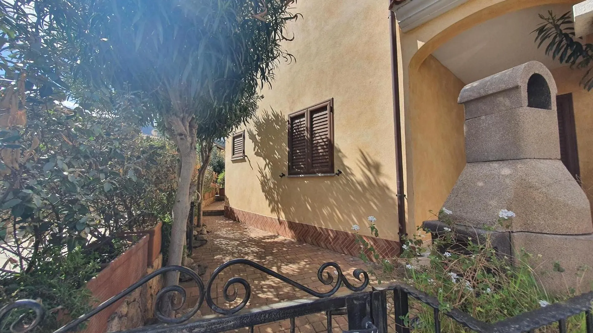 Carla'Shouse Apartment Torpe Italy