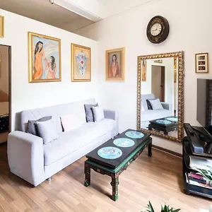 https://central-apartment-in-trastevere.it-romehotels.com